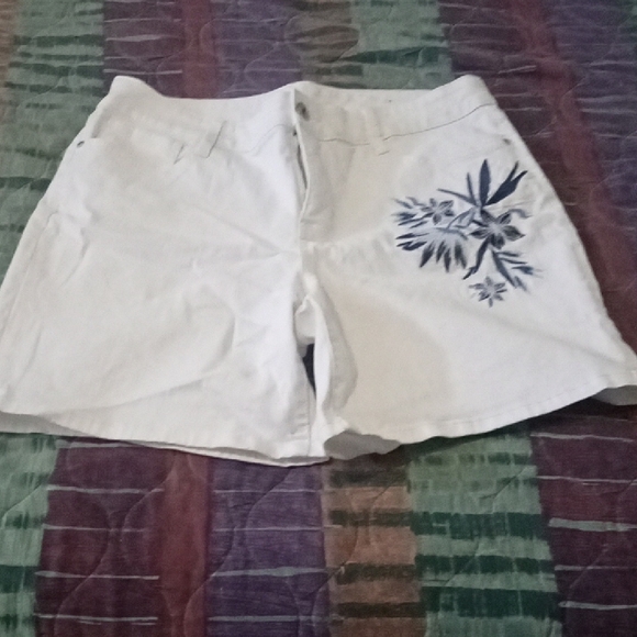 St. John's Bay Pants - Free With $10 Purchase St John's Bay White Floral Women's Shorts